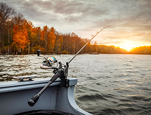 Life Hacks - What Features Should a Water Bottle for Outdoor Fishing Have