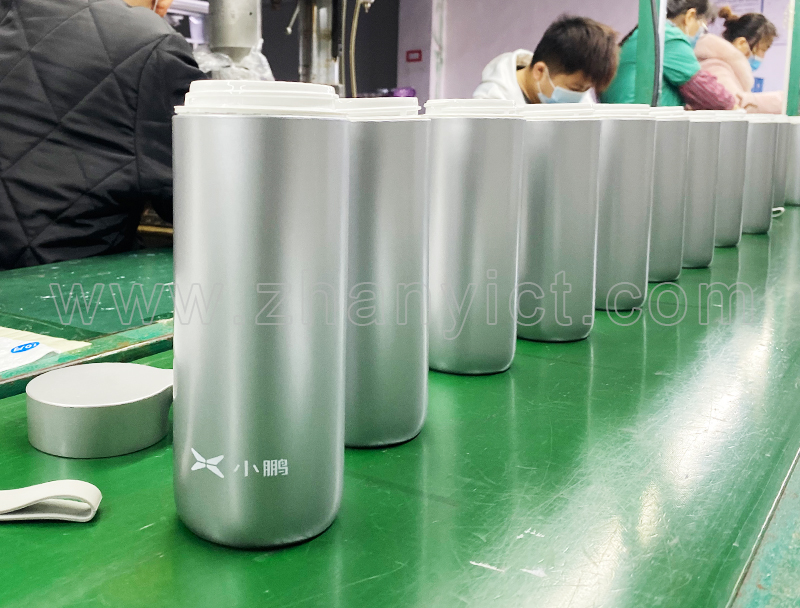 Which stainless steel thermos bottles are eligible for shipment?